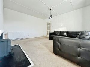 Photo 25- click for photo gallery